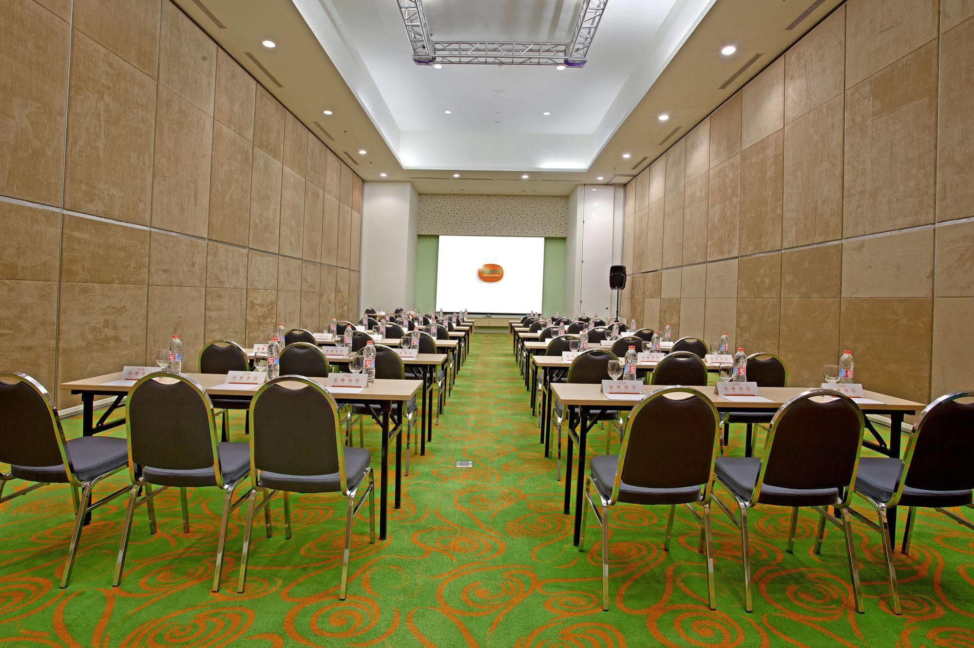 Harris Hotel And Conventions Kelapa Gading Jacarta Exterior foto